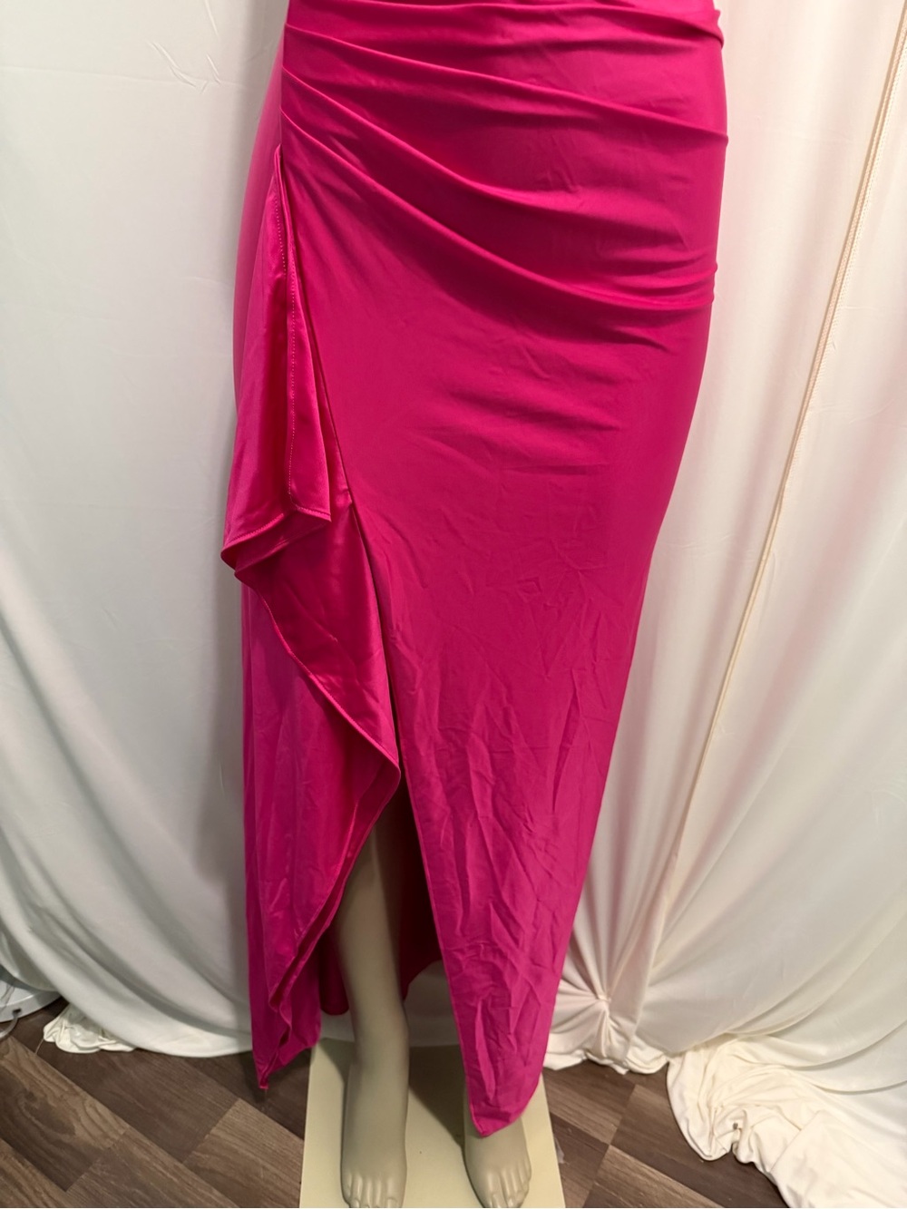 ❤️Oys One-Shoulder Hot Pink Ruched Maxi Dress - Picture 3 of 11